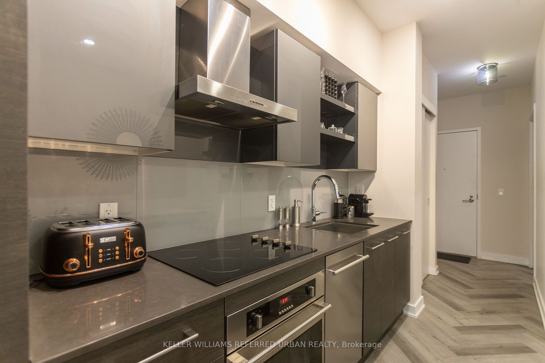 1030 King St, #228