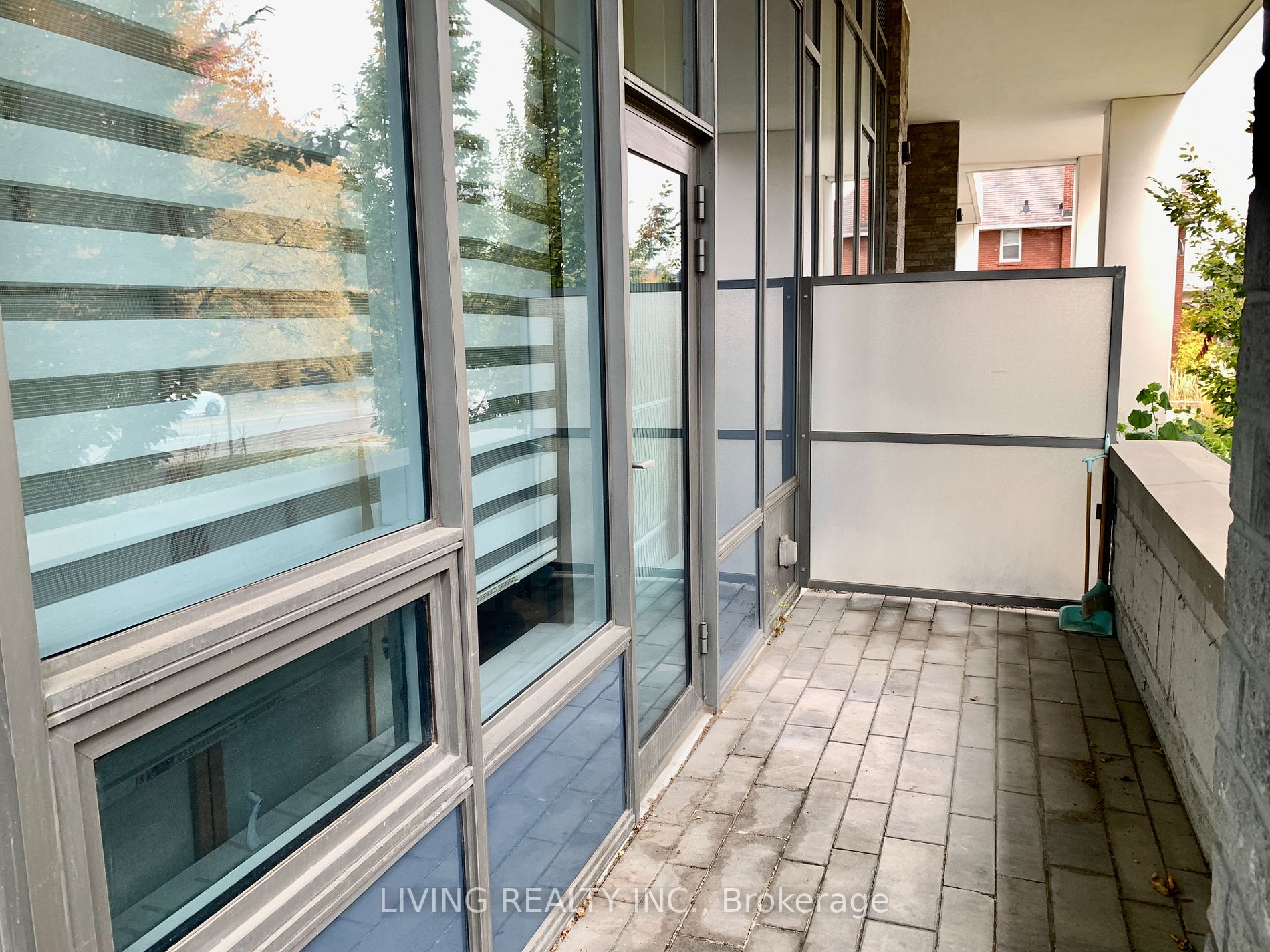 28 Avondale Ave, #101
