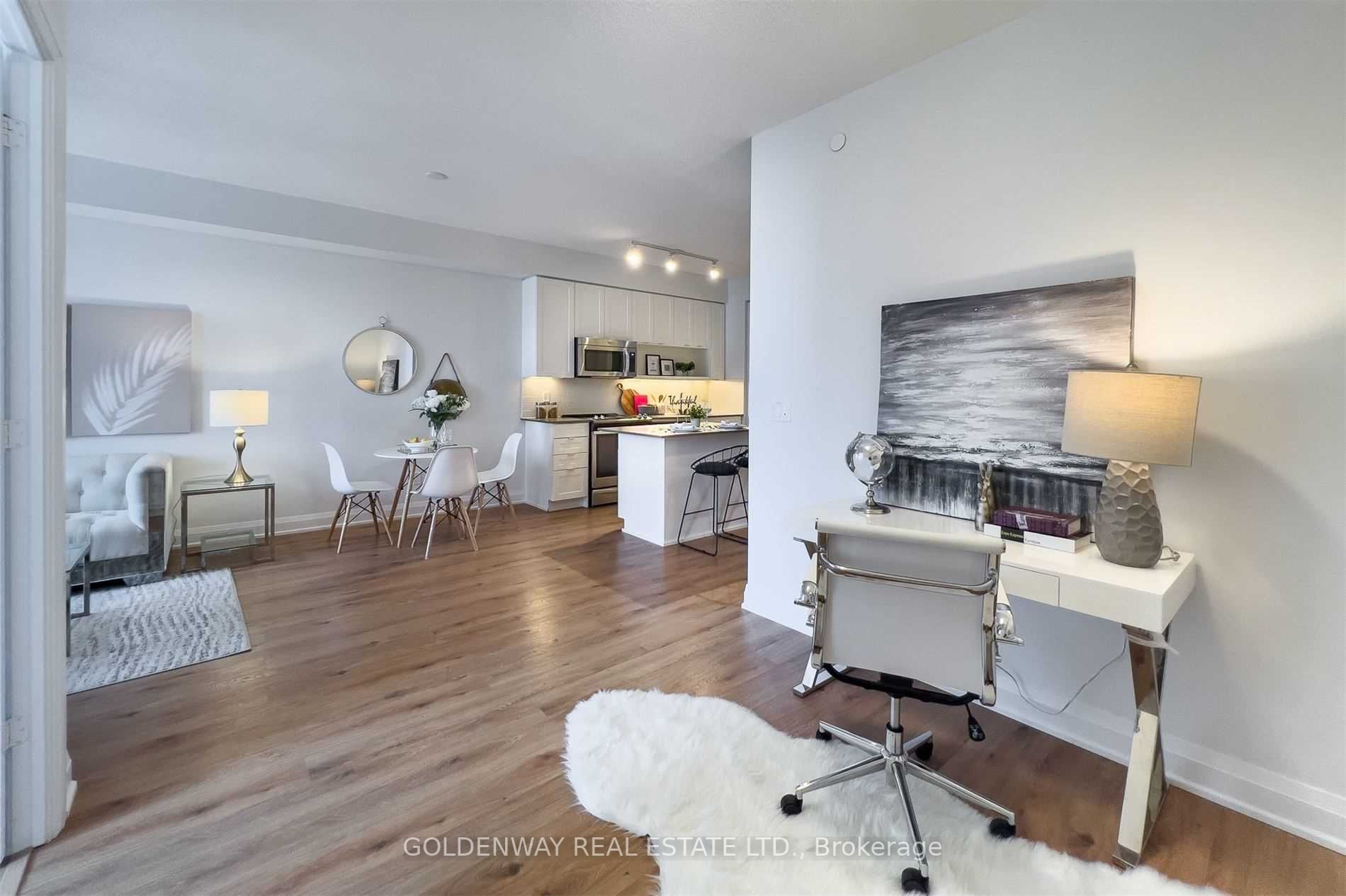 18 Graydon Hall Dr, #1004