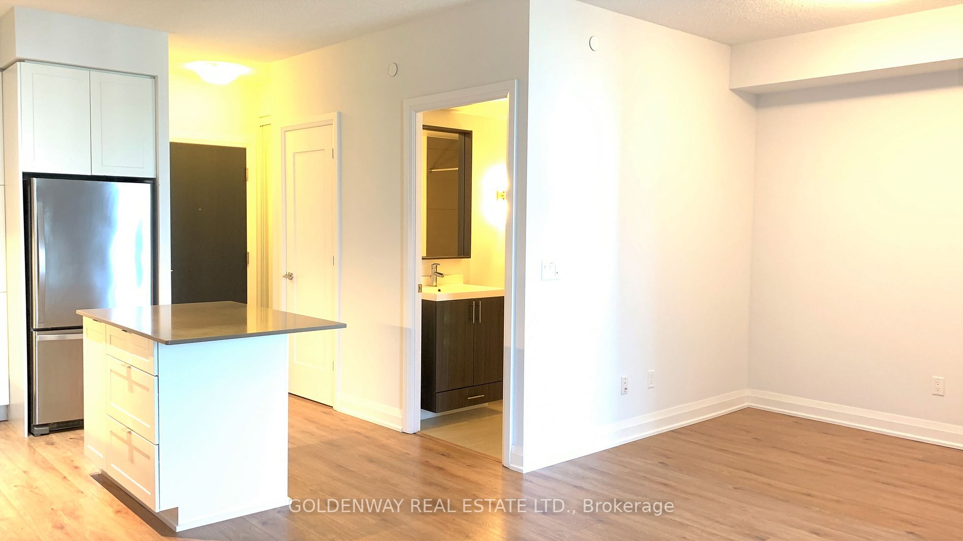 18 Graydon Hall Dr, #1004