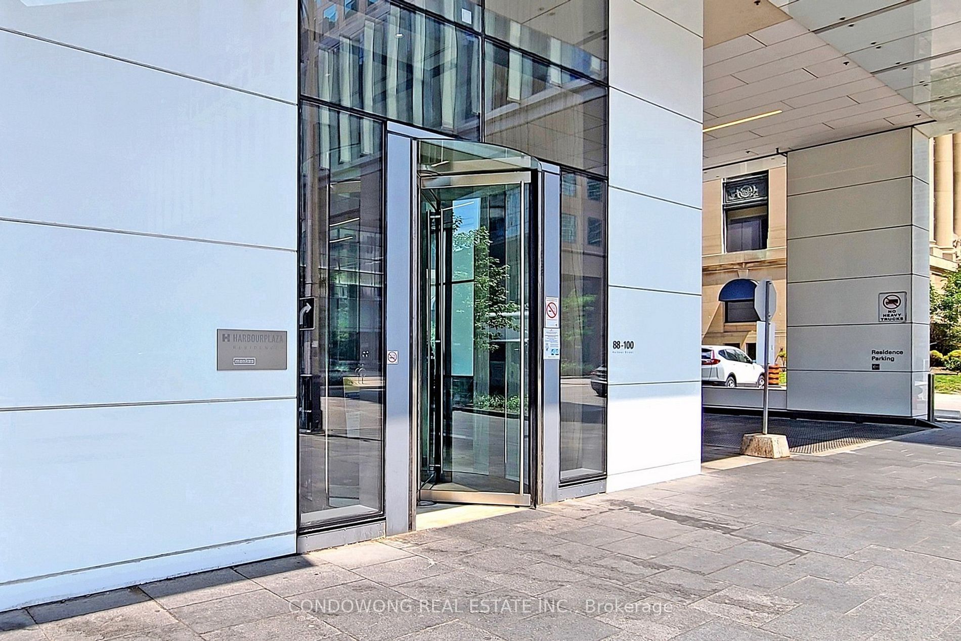 100 Harbour St, #1703