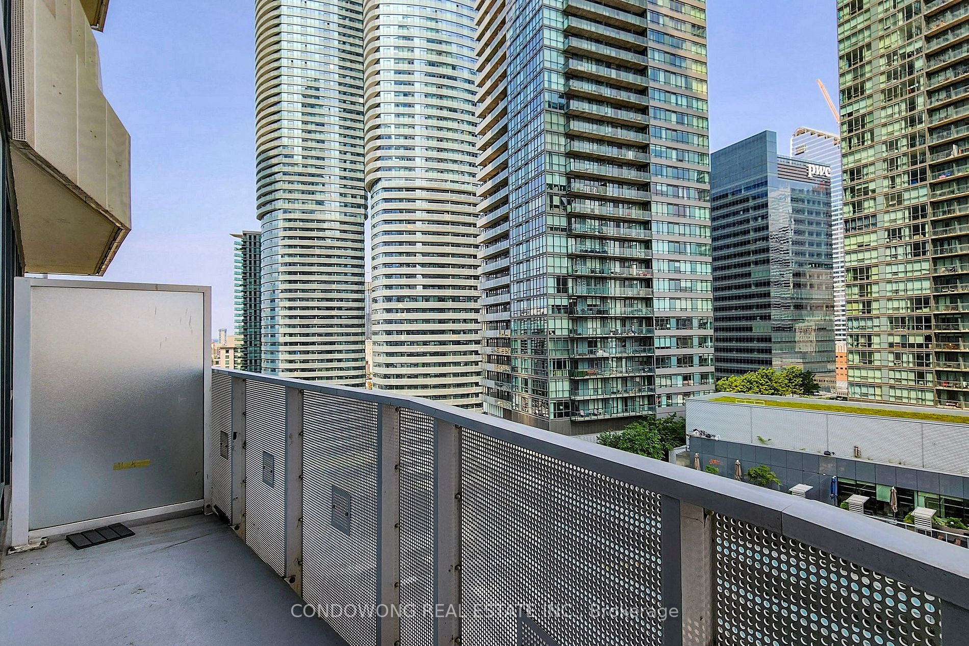 100 Harbour St, #1703