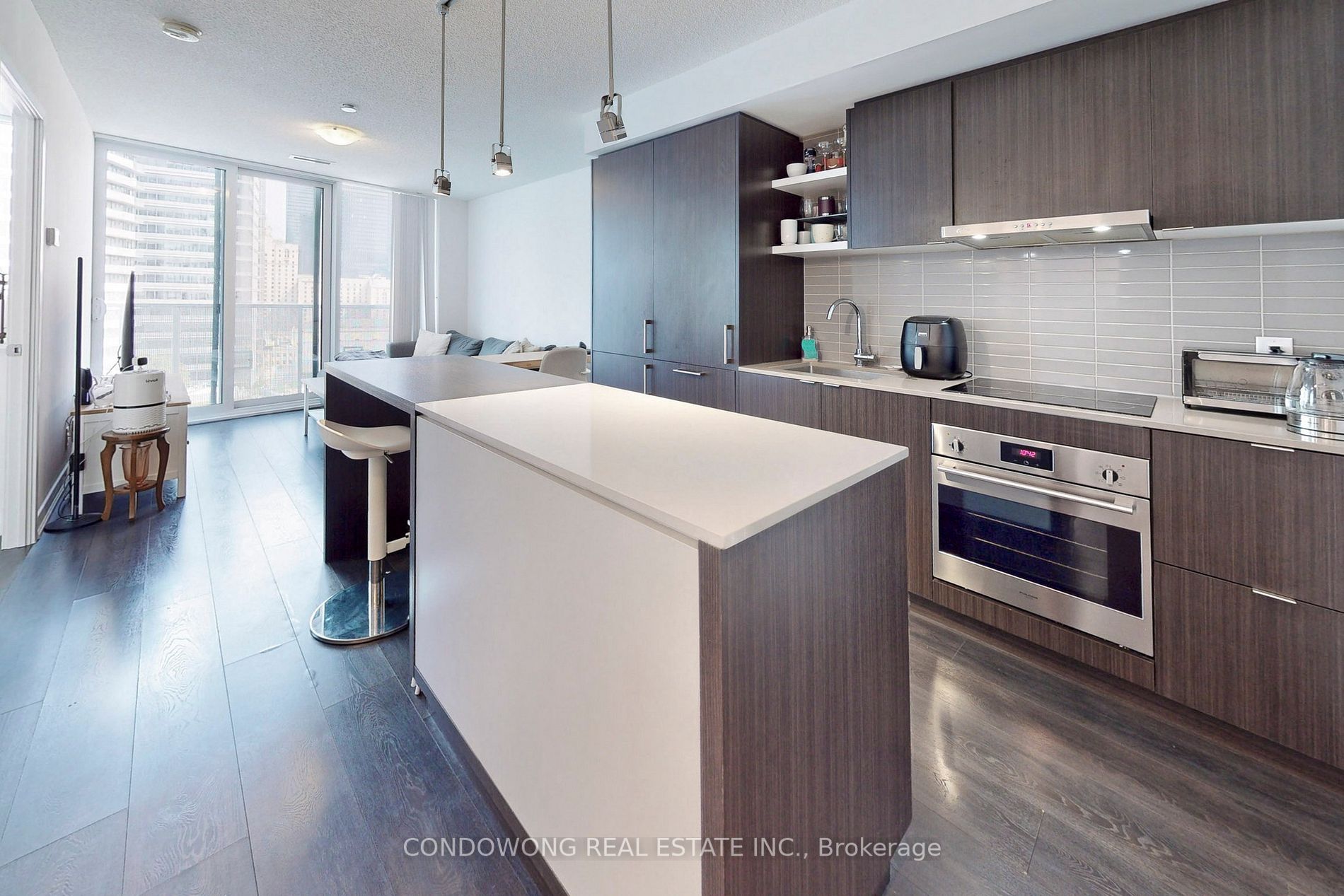 100 Harbour St, #1703