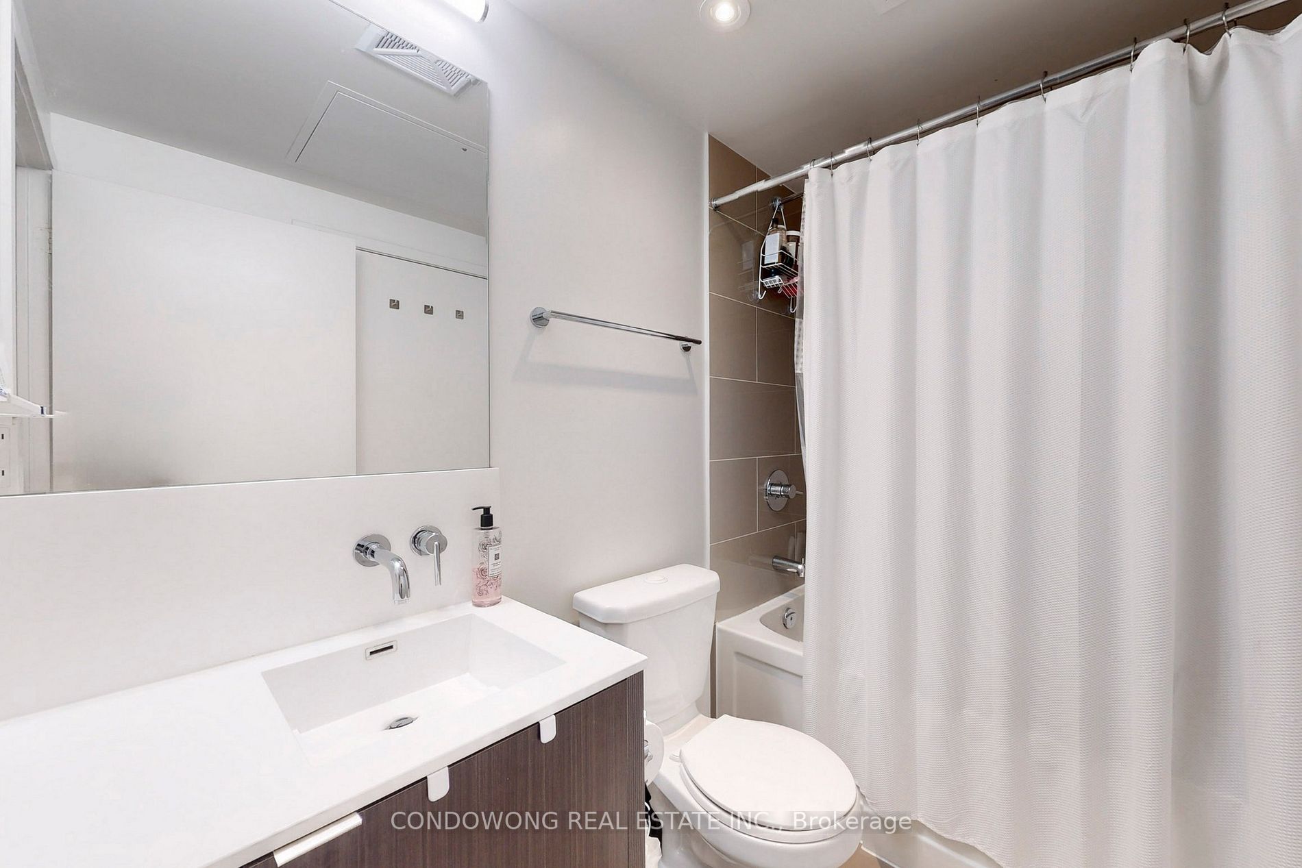 100 Harbour St, #1703