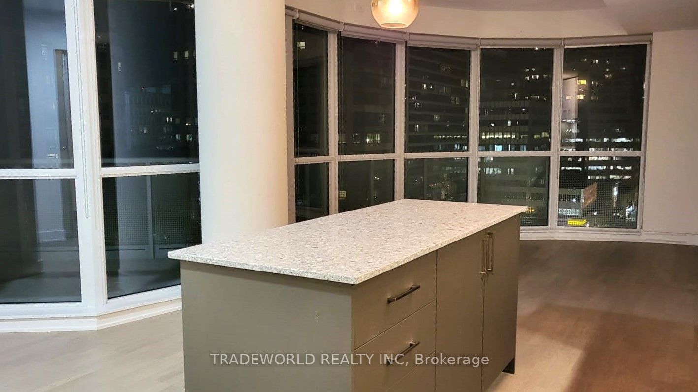88 Cumberland St, #902