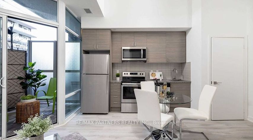 621 Sheppard Ave E, #110