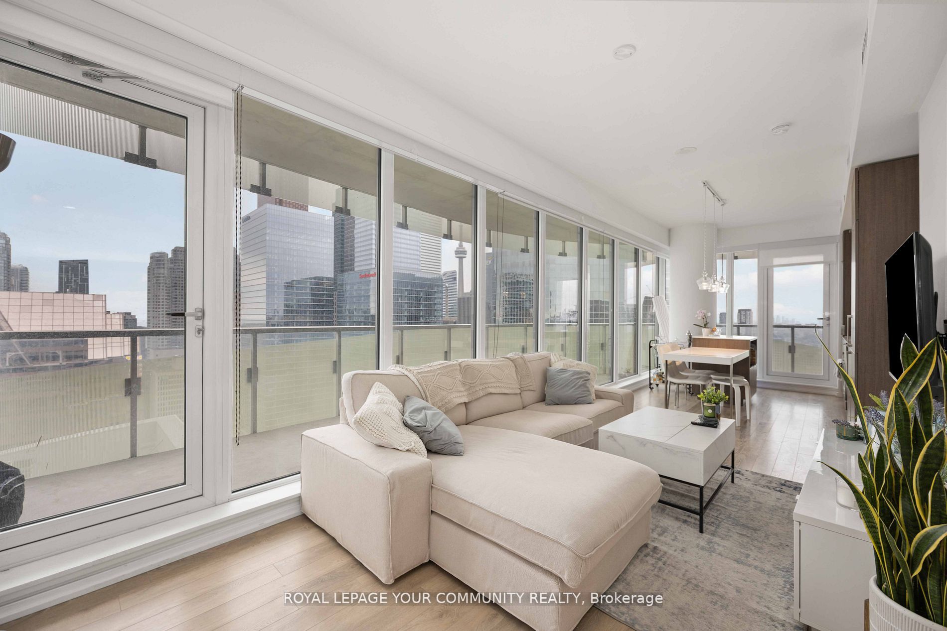 197 Yonge St, #3209