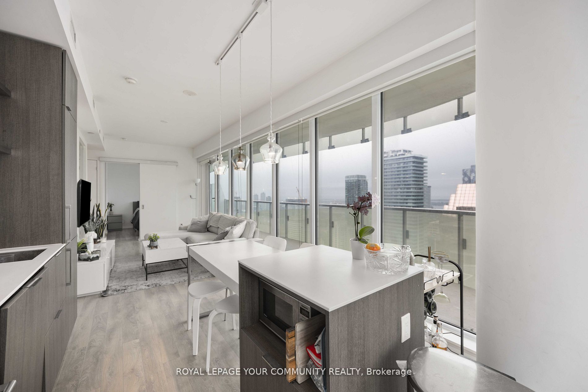 197 Yonge St, #3209