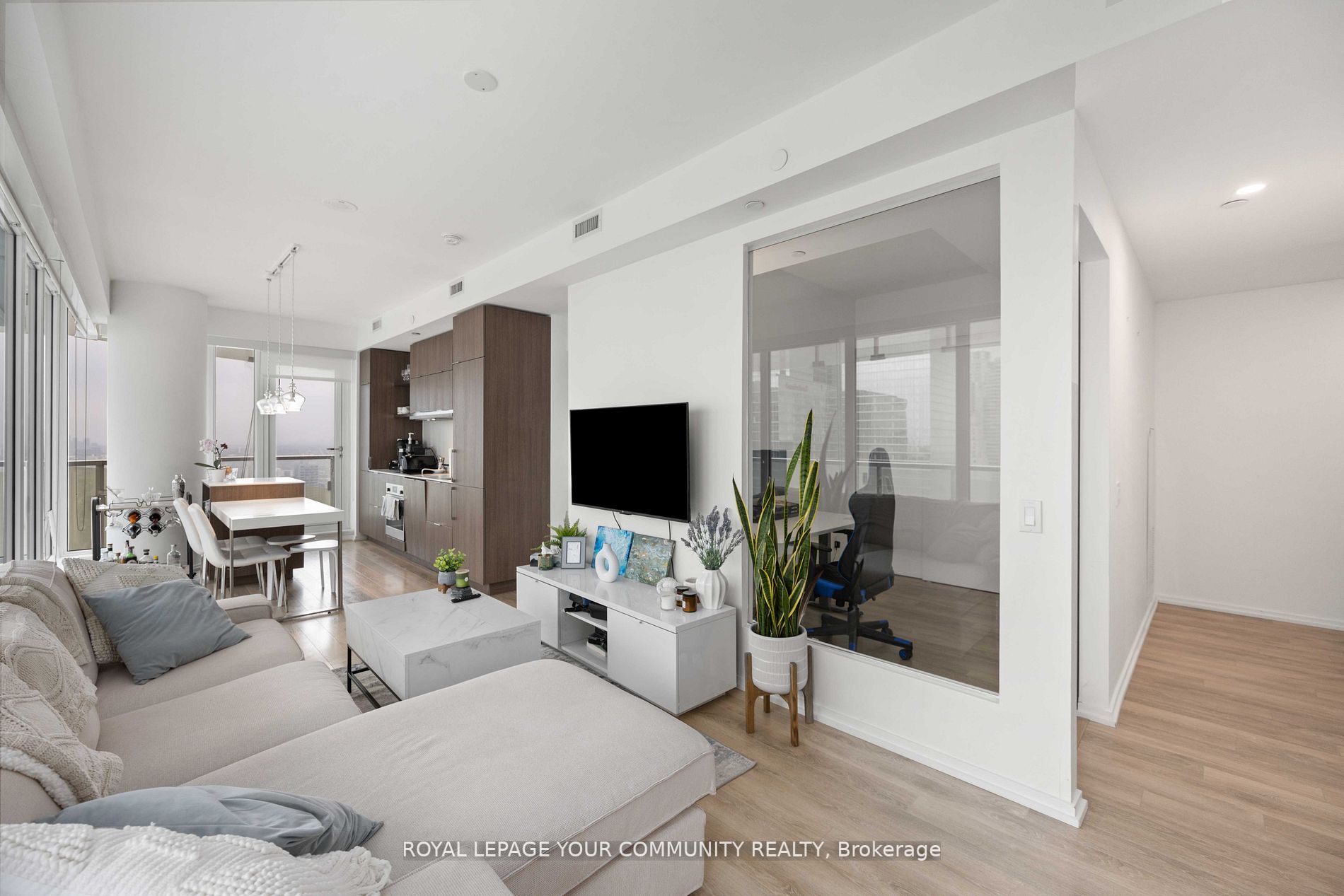 197 Yonge St, #3209
