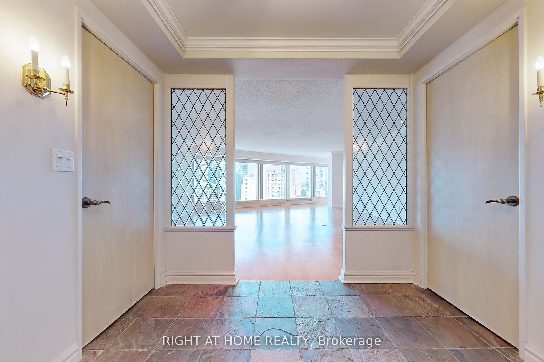 33 University Ave, #2702