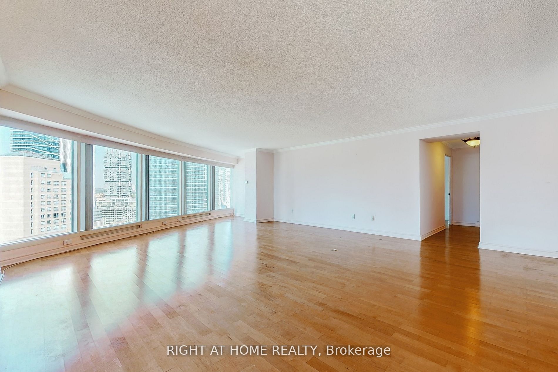 33 University Ave, #2702