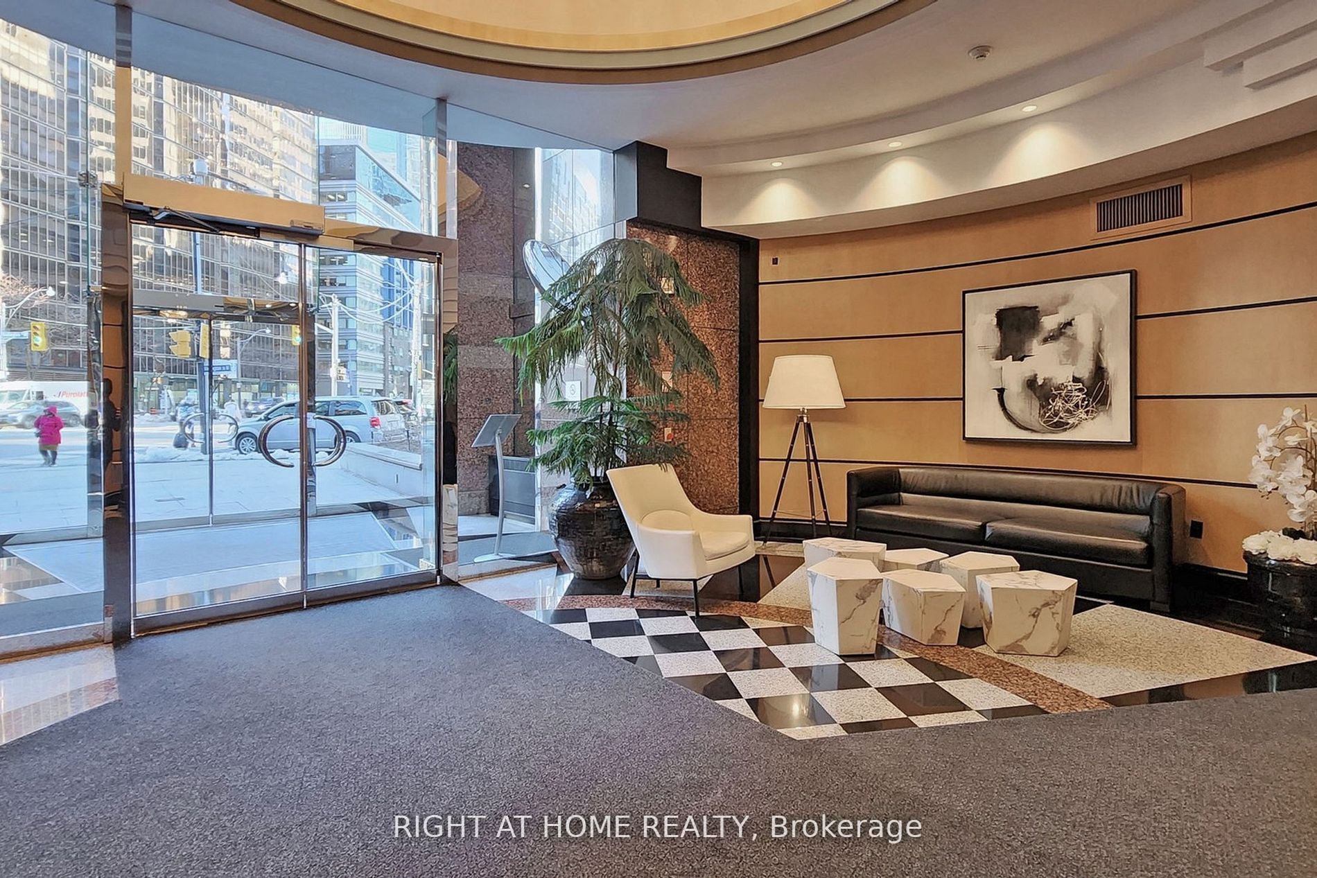 33 University Ave, #2702