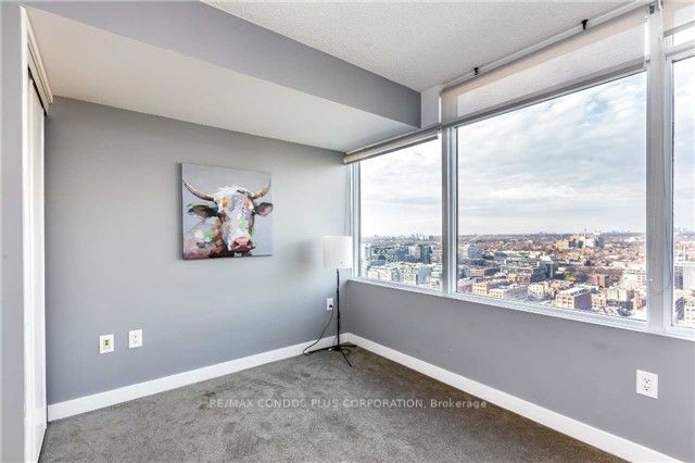 25 Telegram Mews, #3211