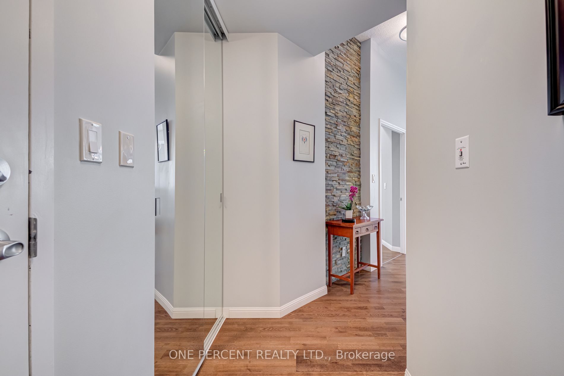 900 Mount Pleasant Road, #103