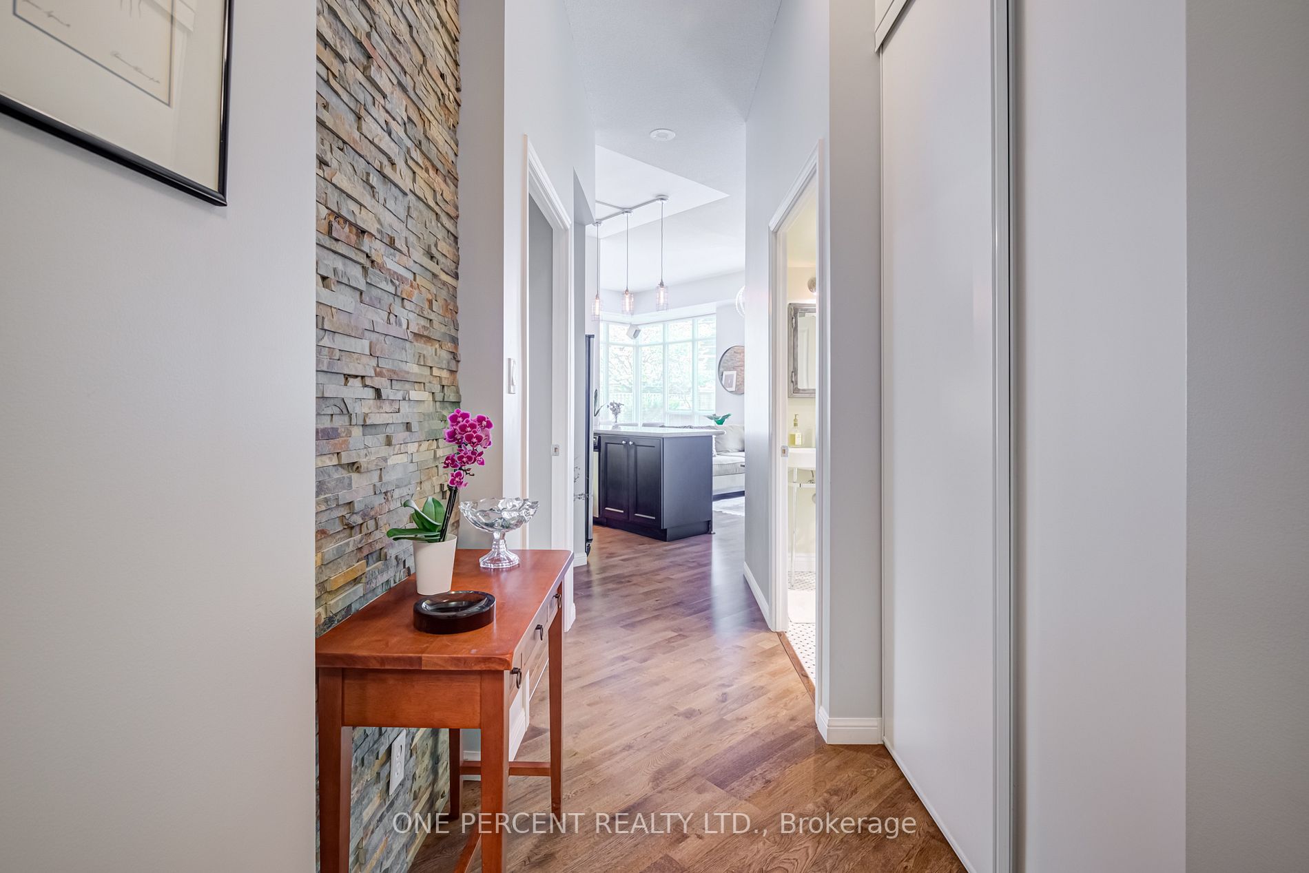 900 Mount Pleasant Road, #103