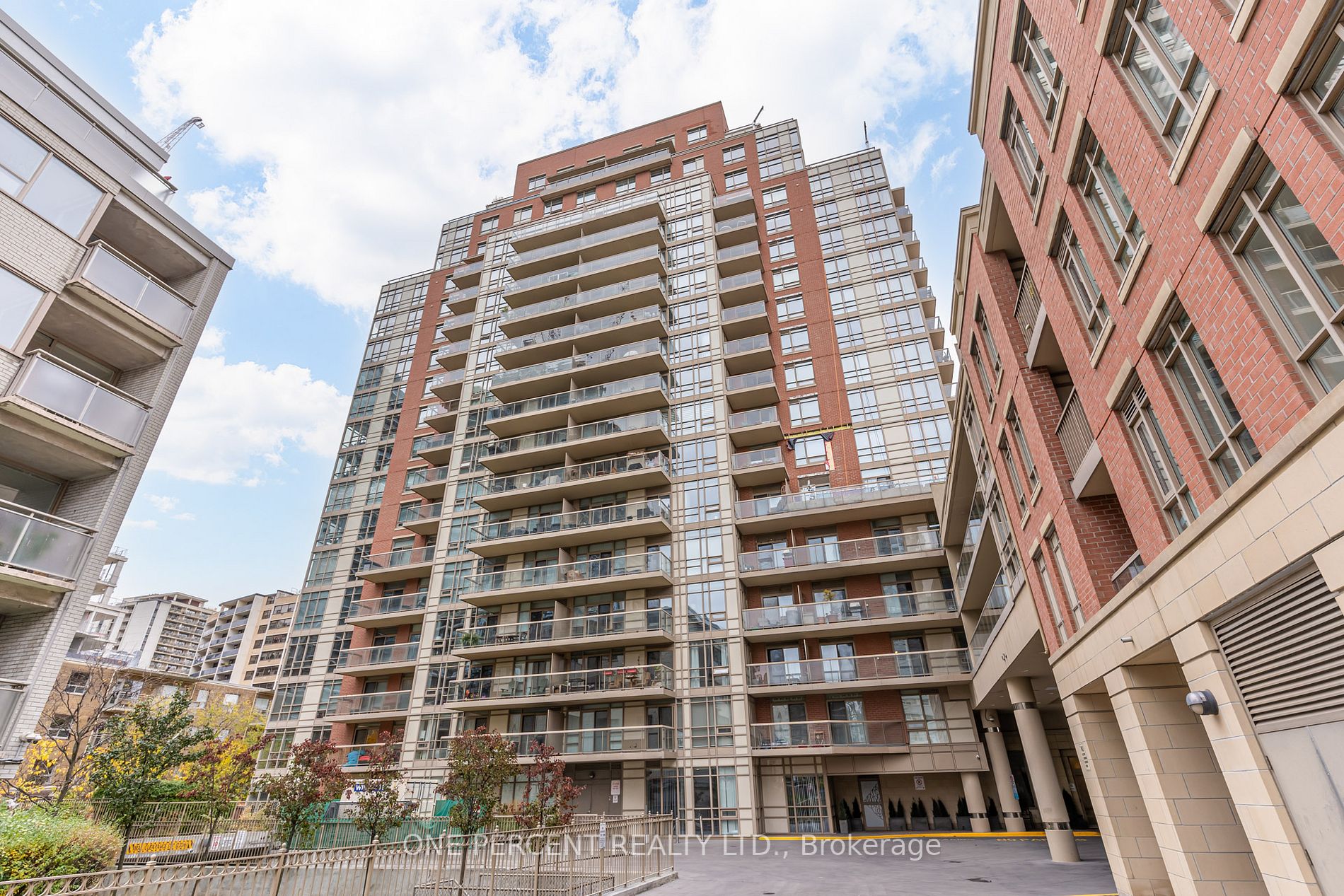 900 Mount Pleasant Road, #103