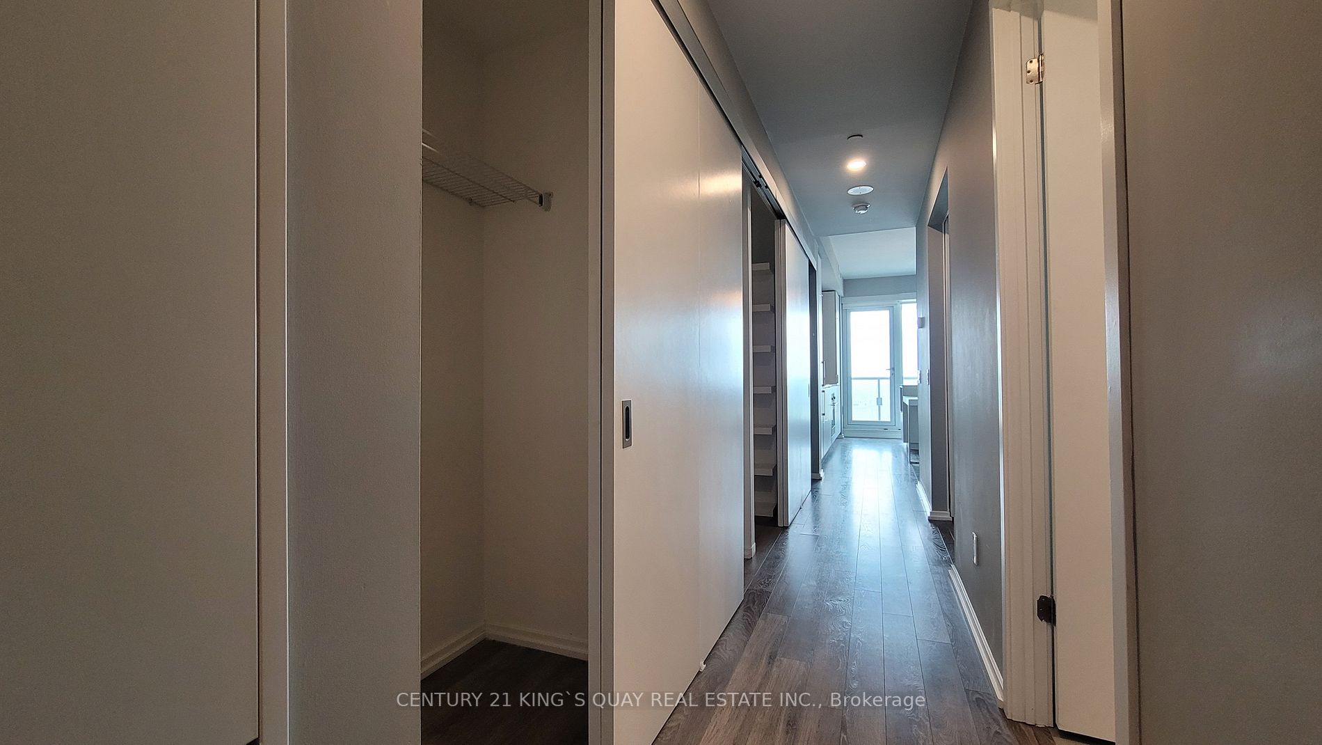 197 Yonge St, #2511