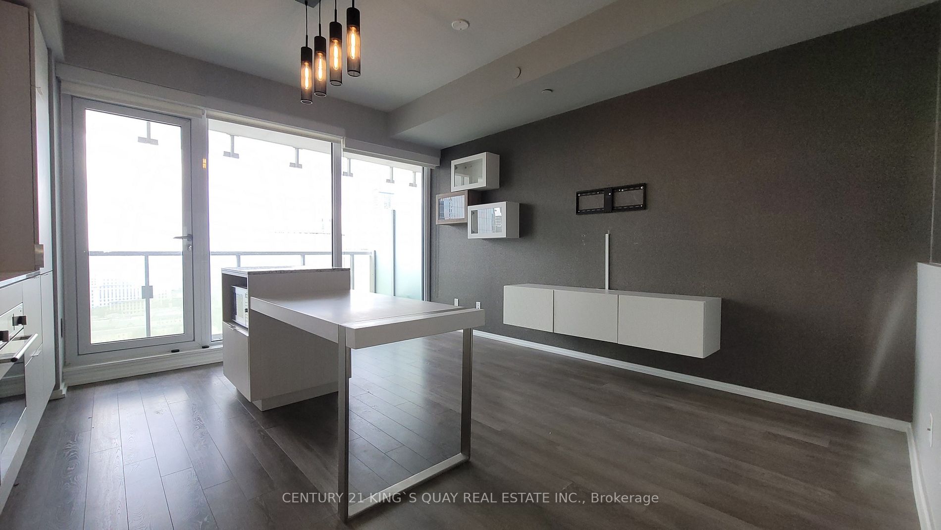 197 Yonge St, #2511
