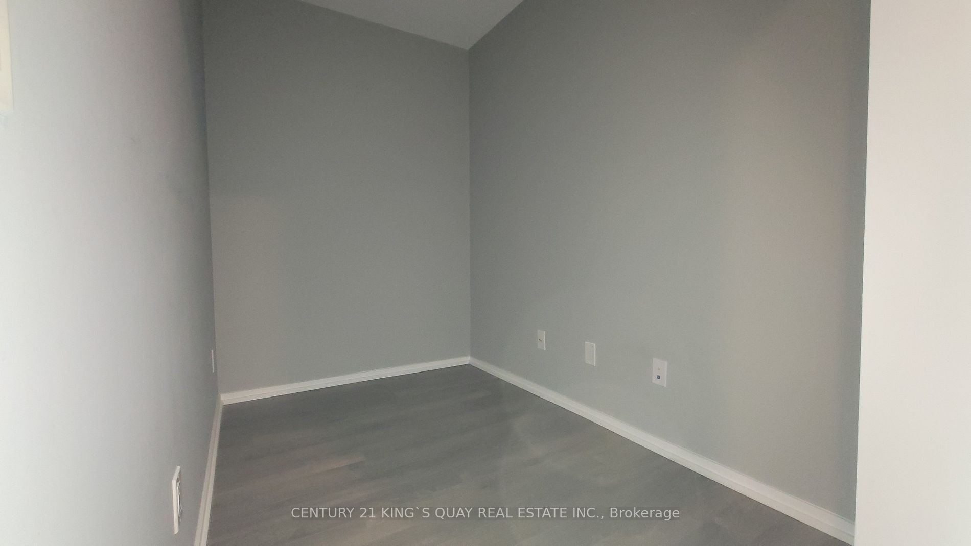 197 Yonge St, #2511