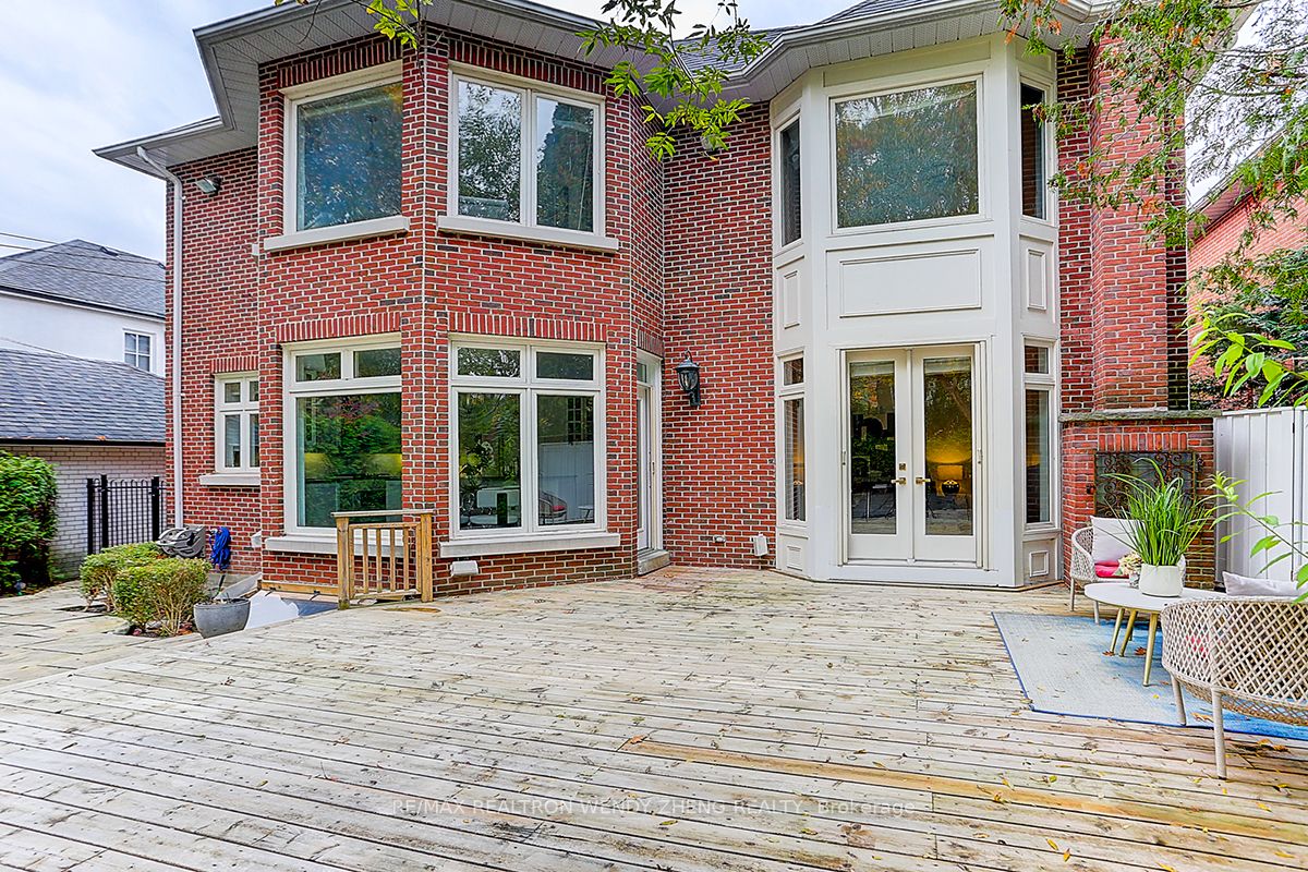 264 St Leonard's Ave