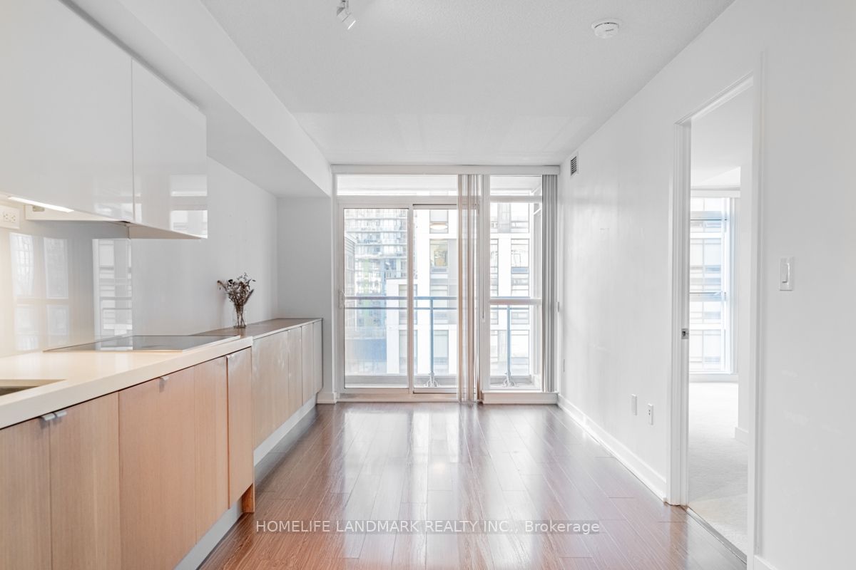 151 Dan Leckie Way, #506