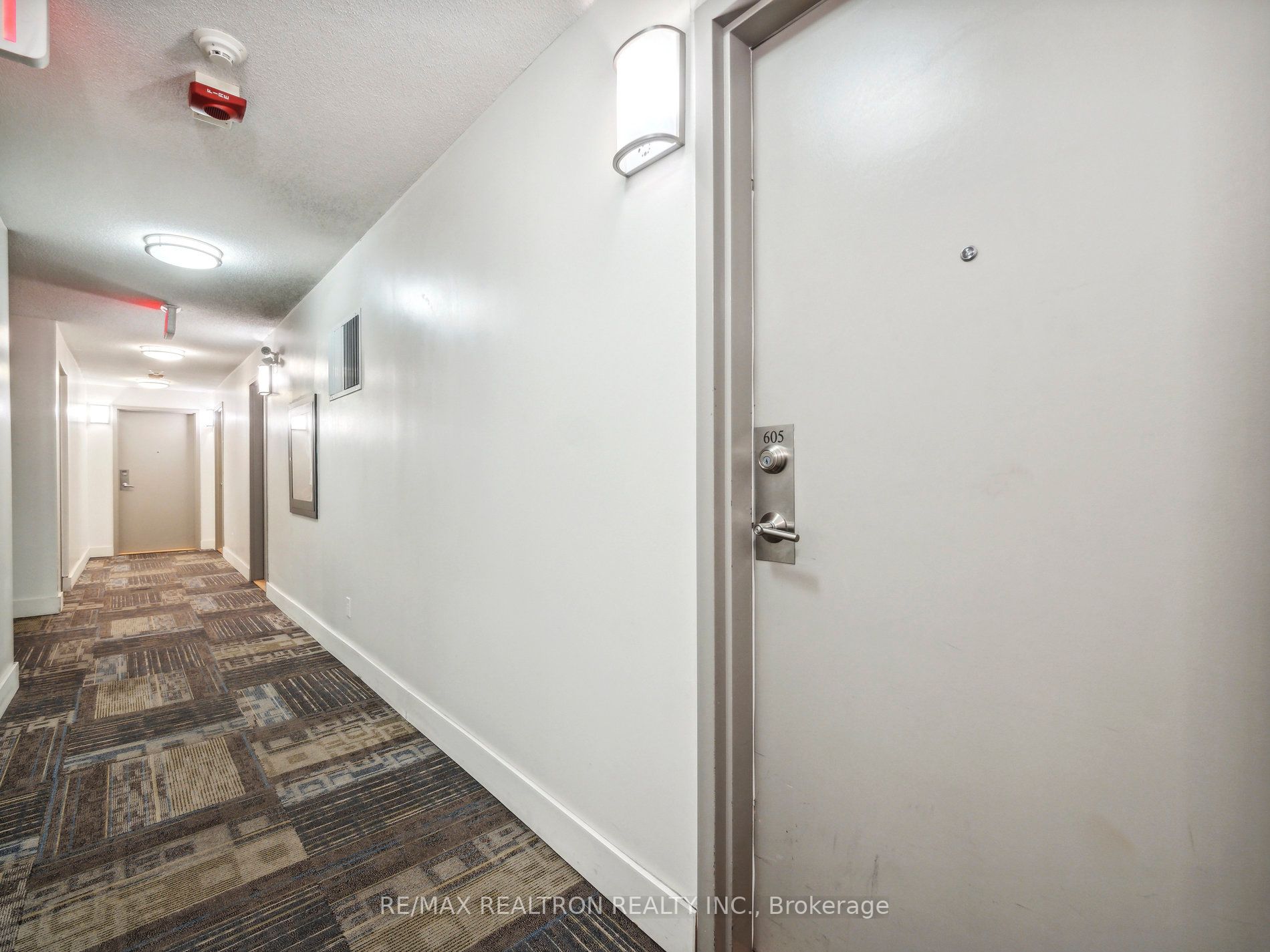 801 Sheppard St W, #605