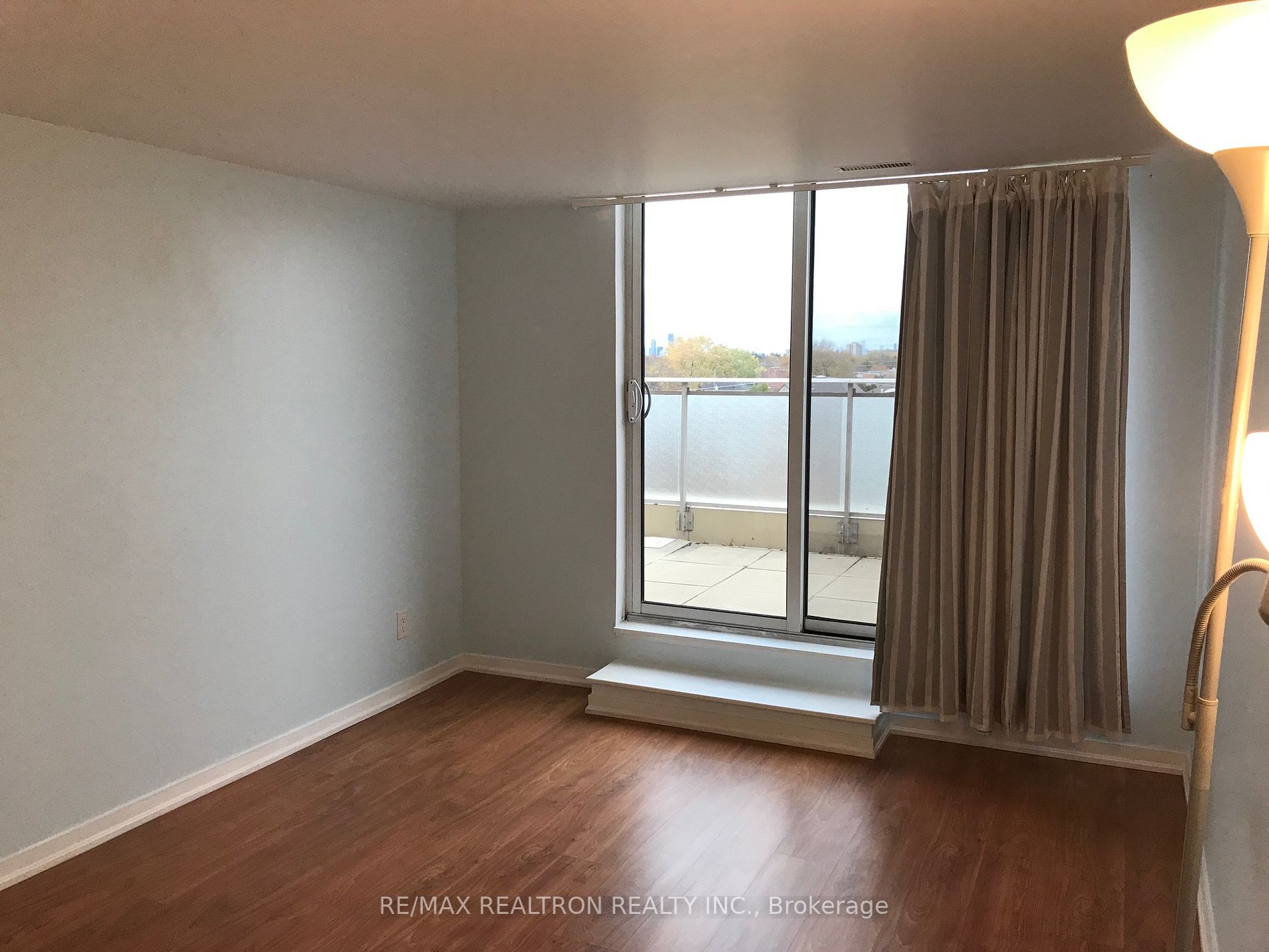 801 Sheppard St W, #605