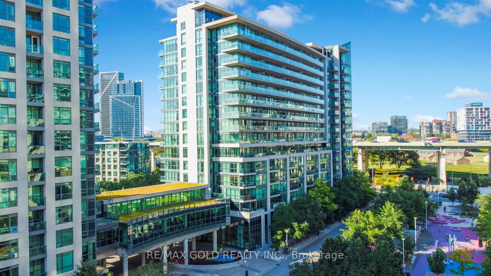 209 Fort York Blvd, #372