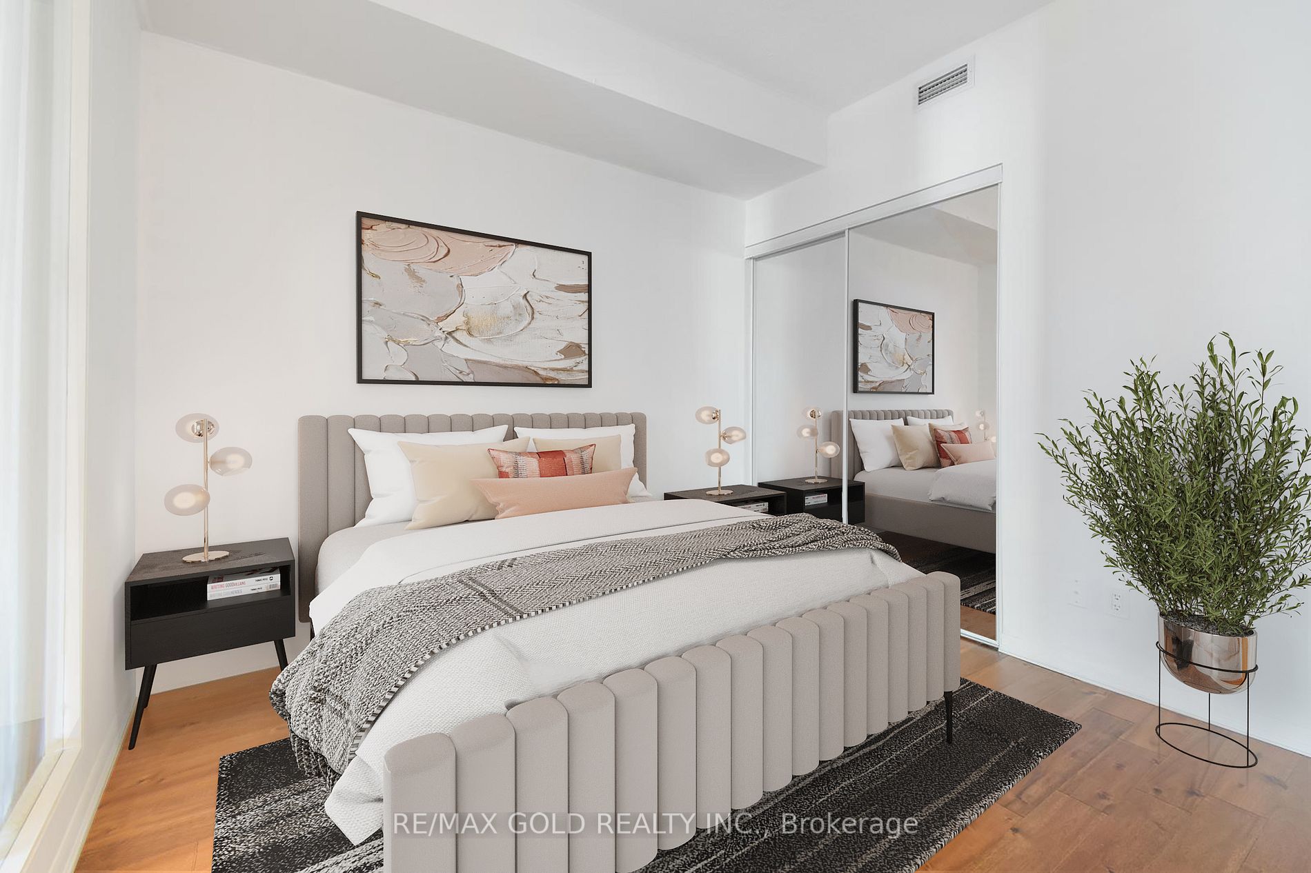 209 Fort York Blvd, #372