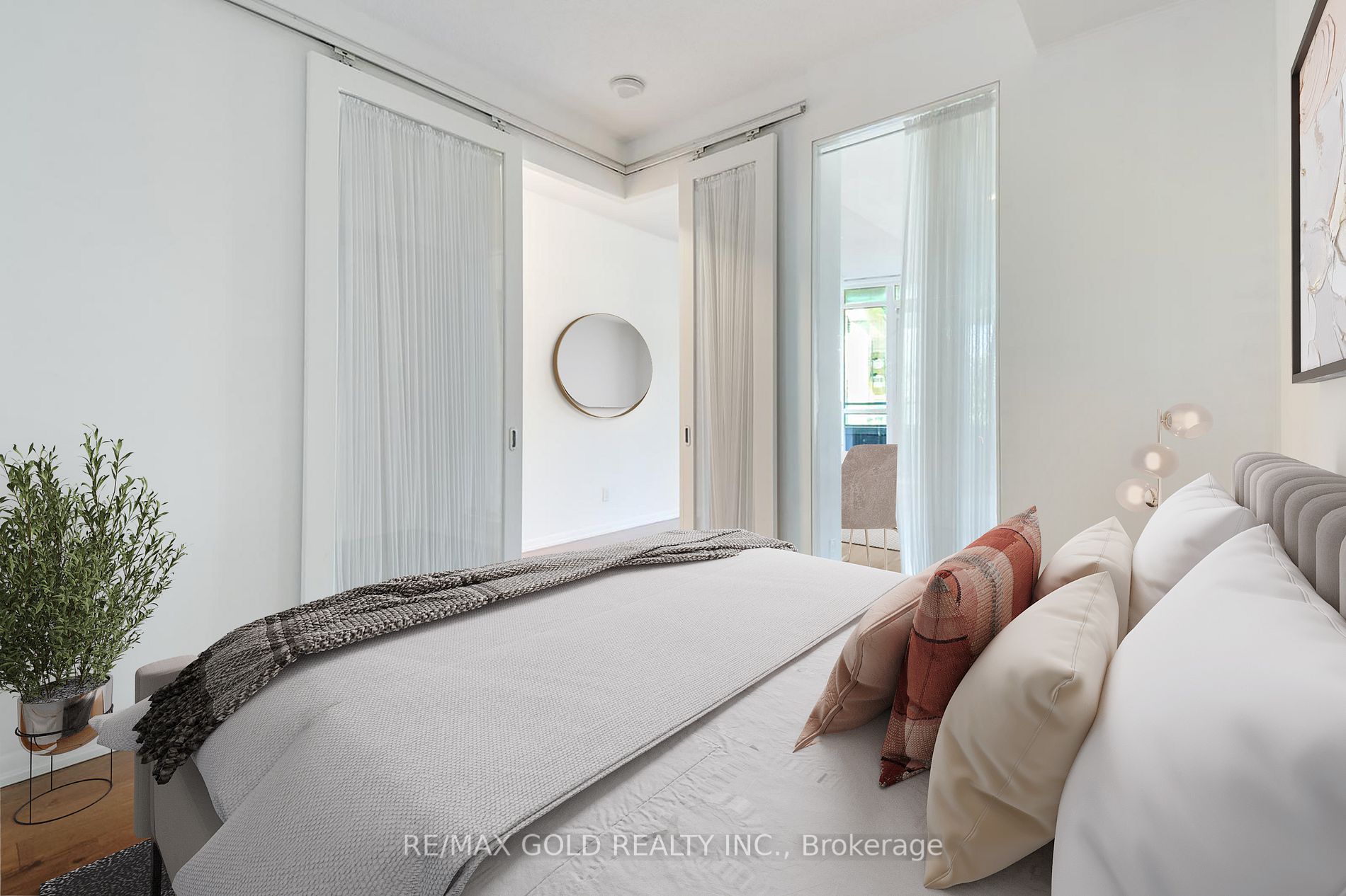 209 Fort York Blvd, #372