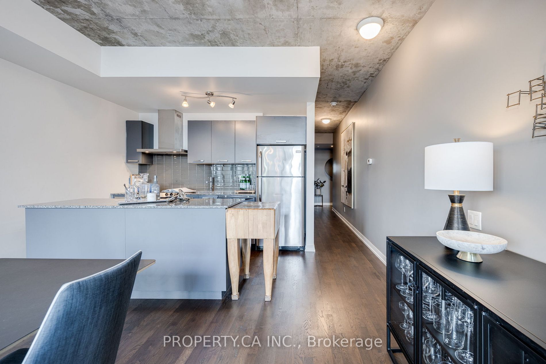 95 Bathurst St, #426