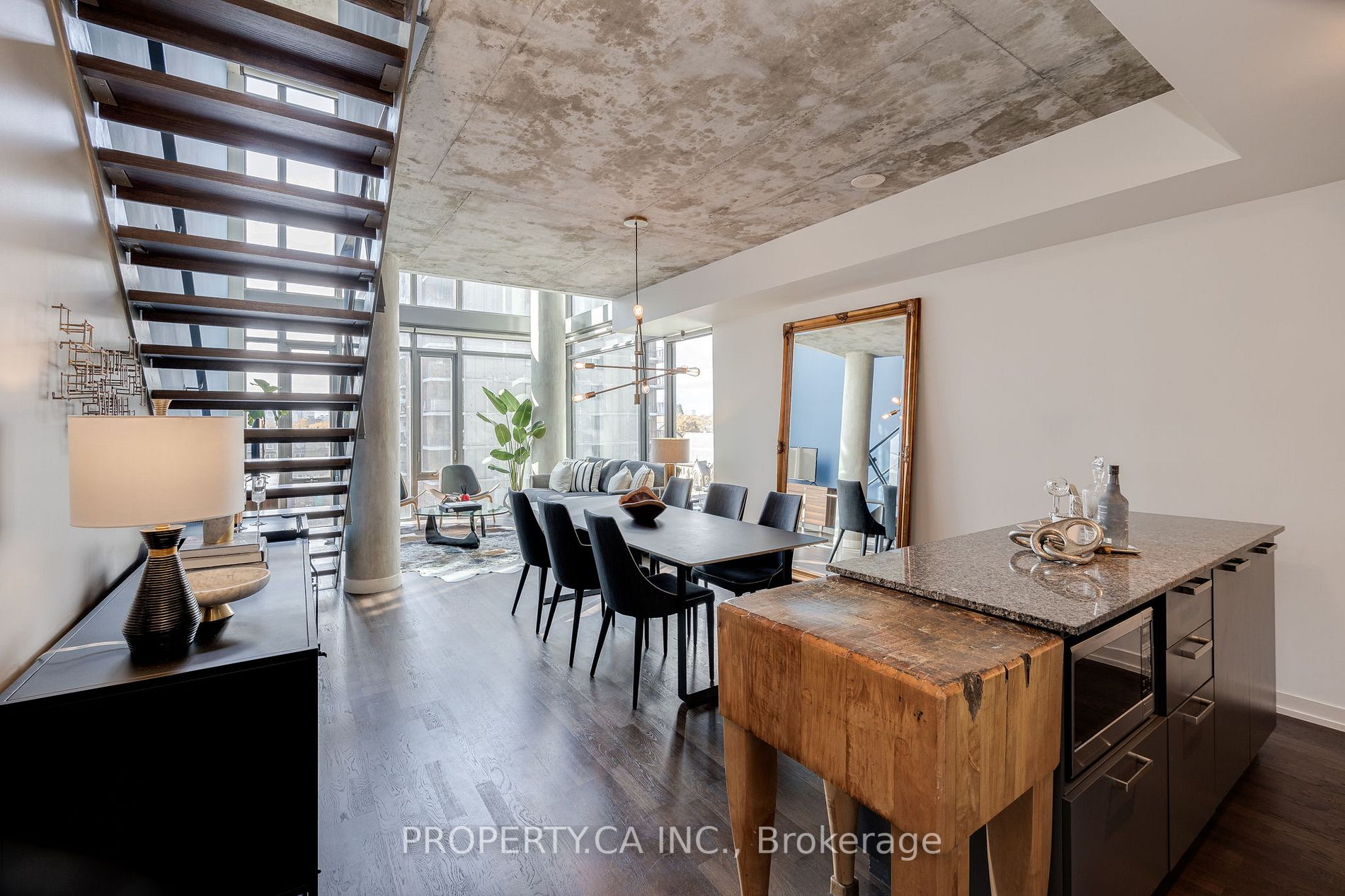 95 Bathurst St, #426