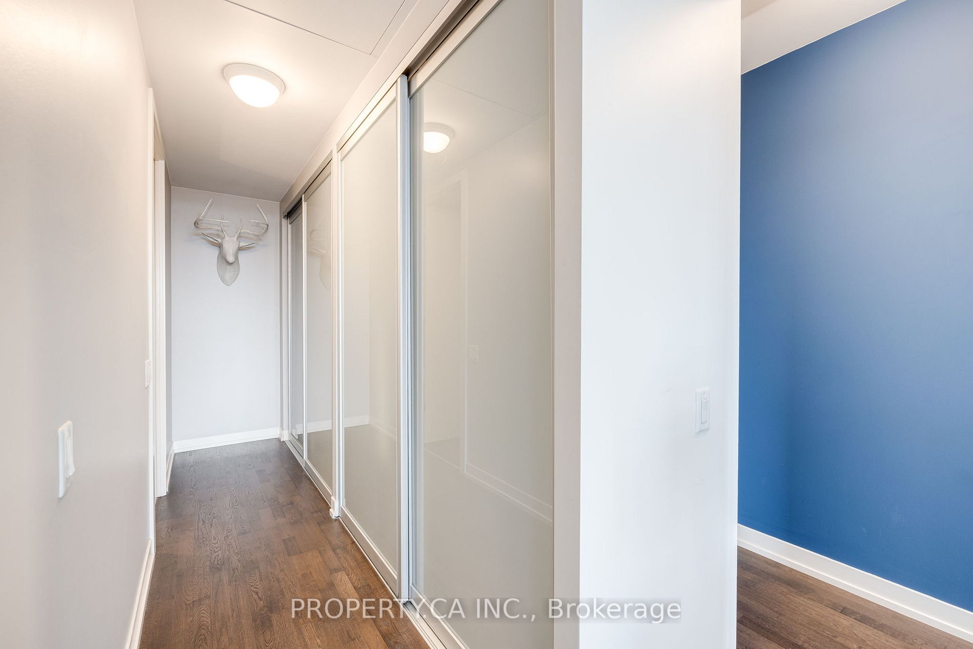 95 Bathurst St, #426