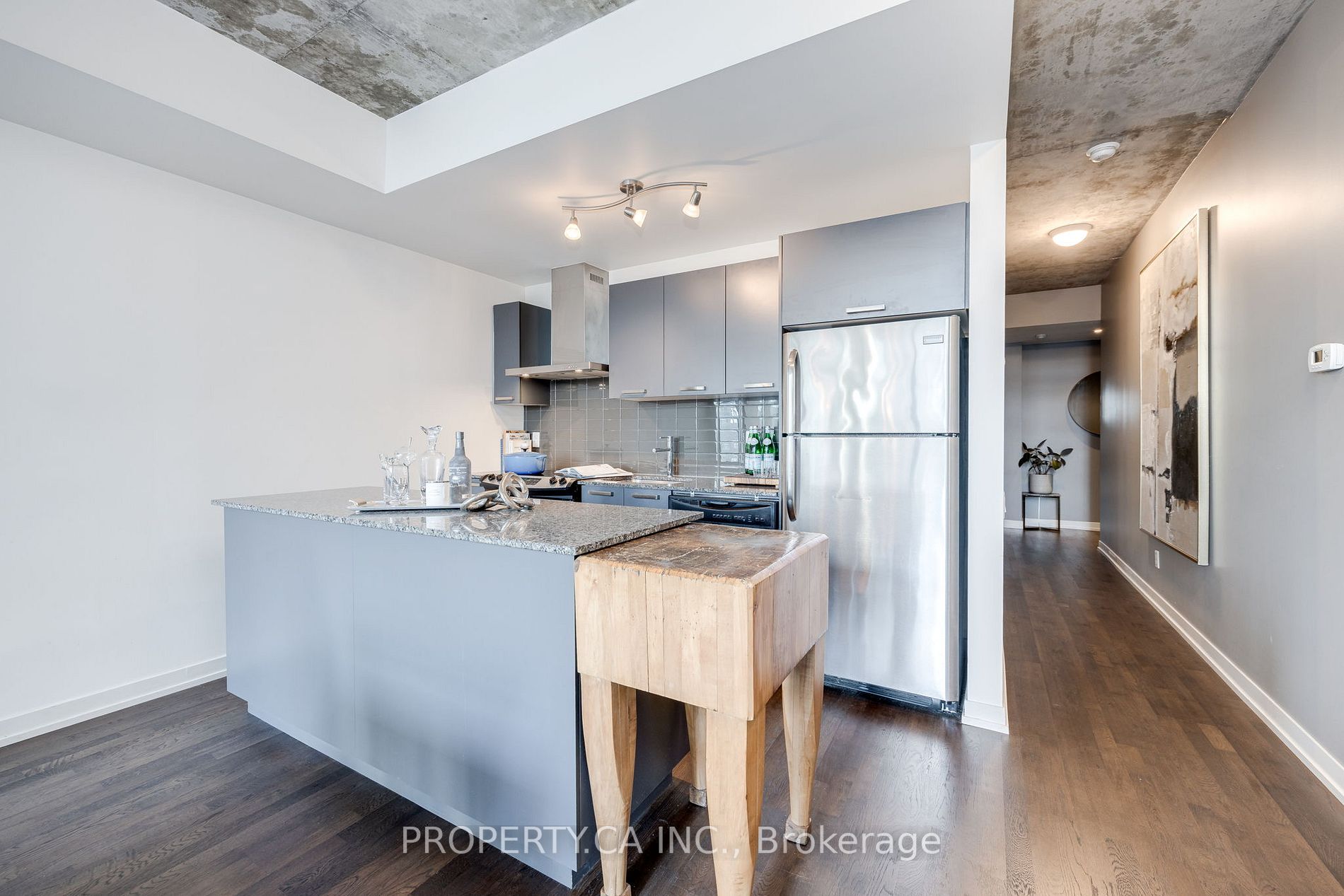 95 Bathurst St, #426