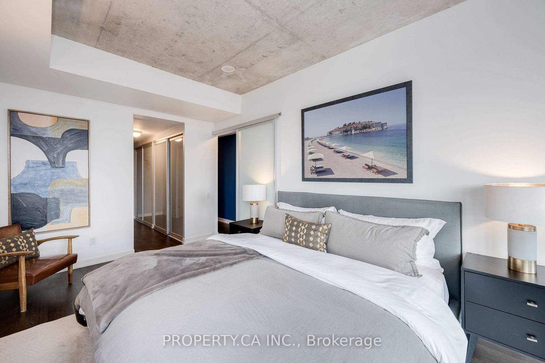 95 Bathurst St, #426