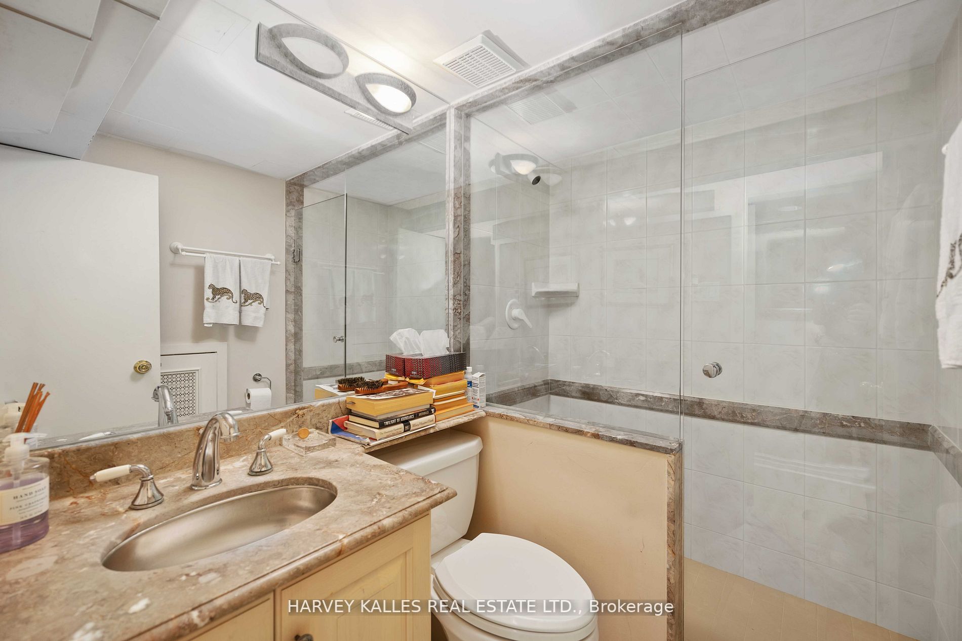 73 Dunvegan Rd