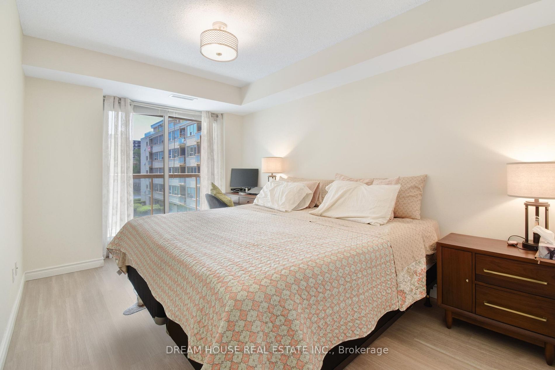 900 Mount Pleasant Rd, #308