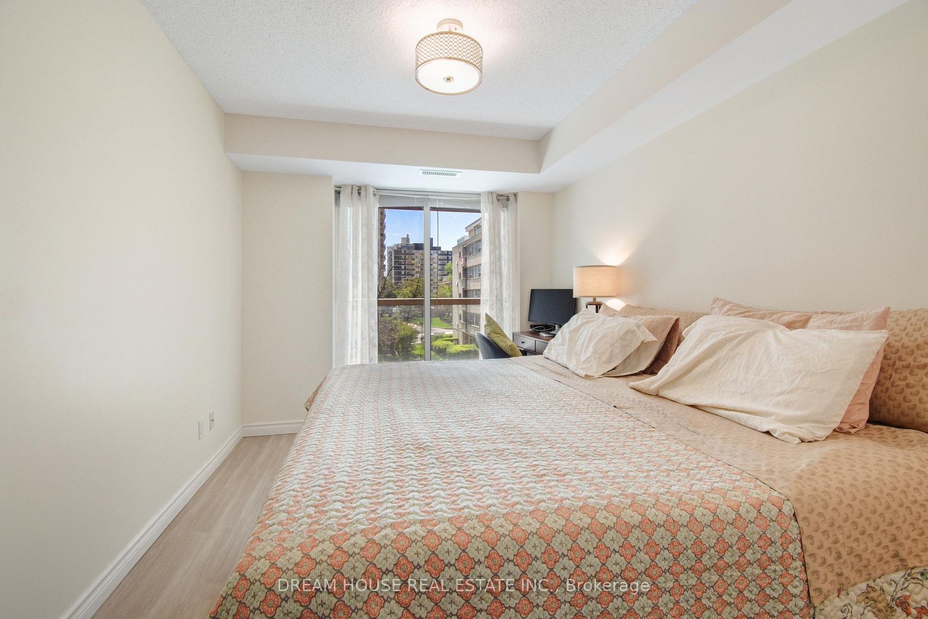 900 Mount Pleasant Rd, #308