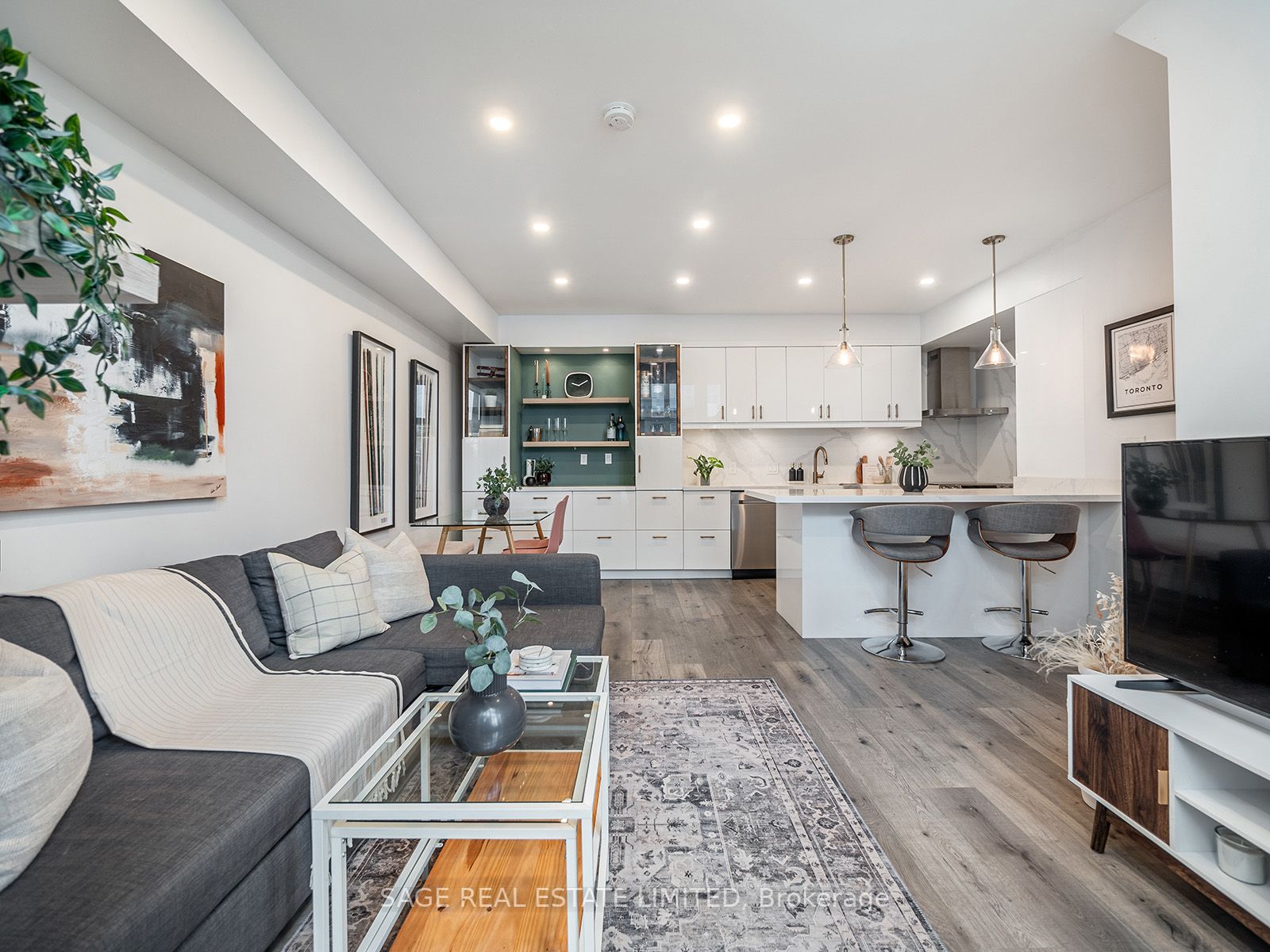 22 Western Battery Rd, #104