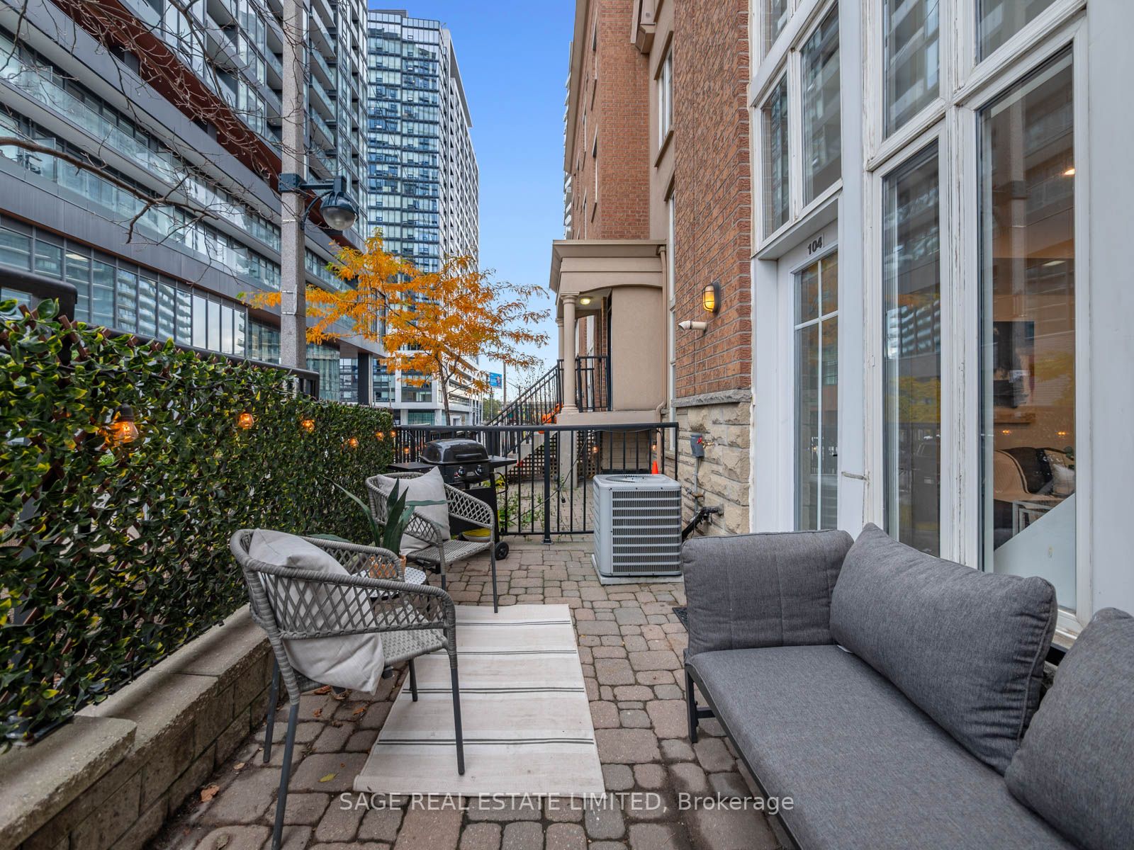 22 Western Battery Rd, #104