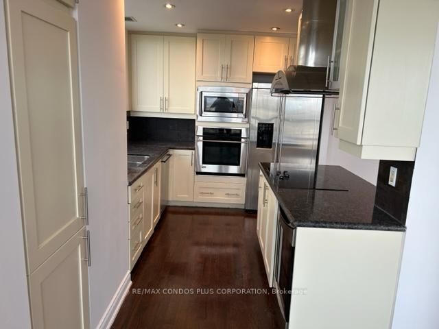 761 Bay Street #4212