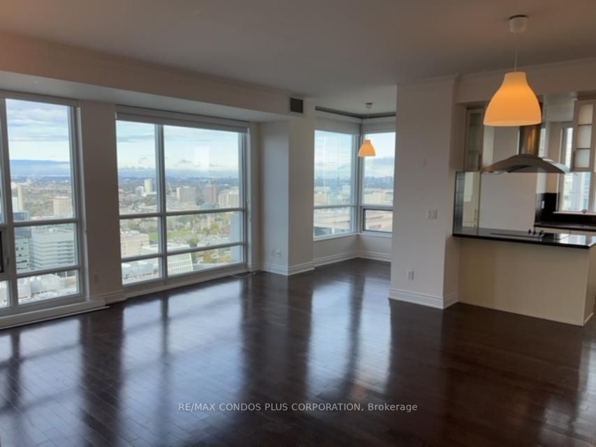 761 Bay Street #4212