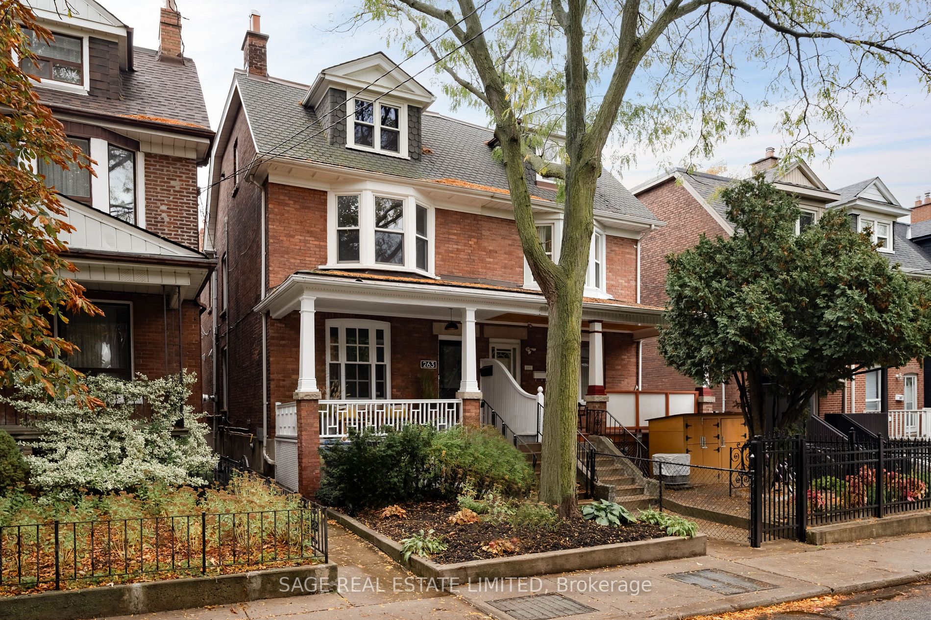 263 Crawford St