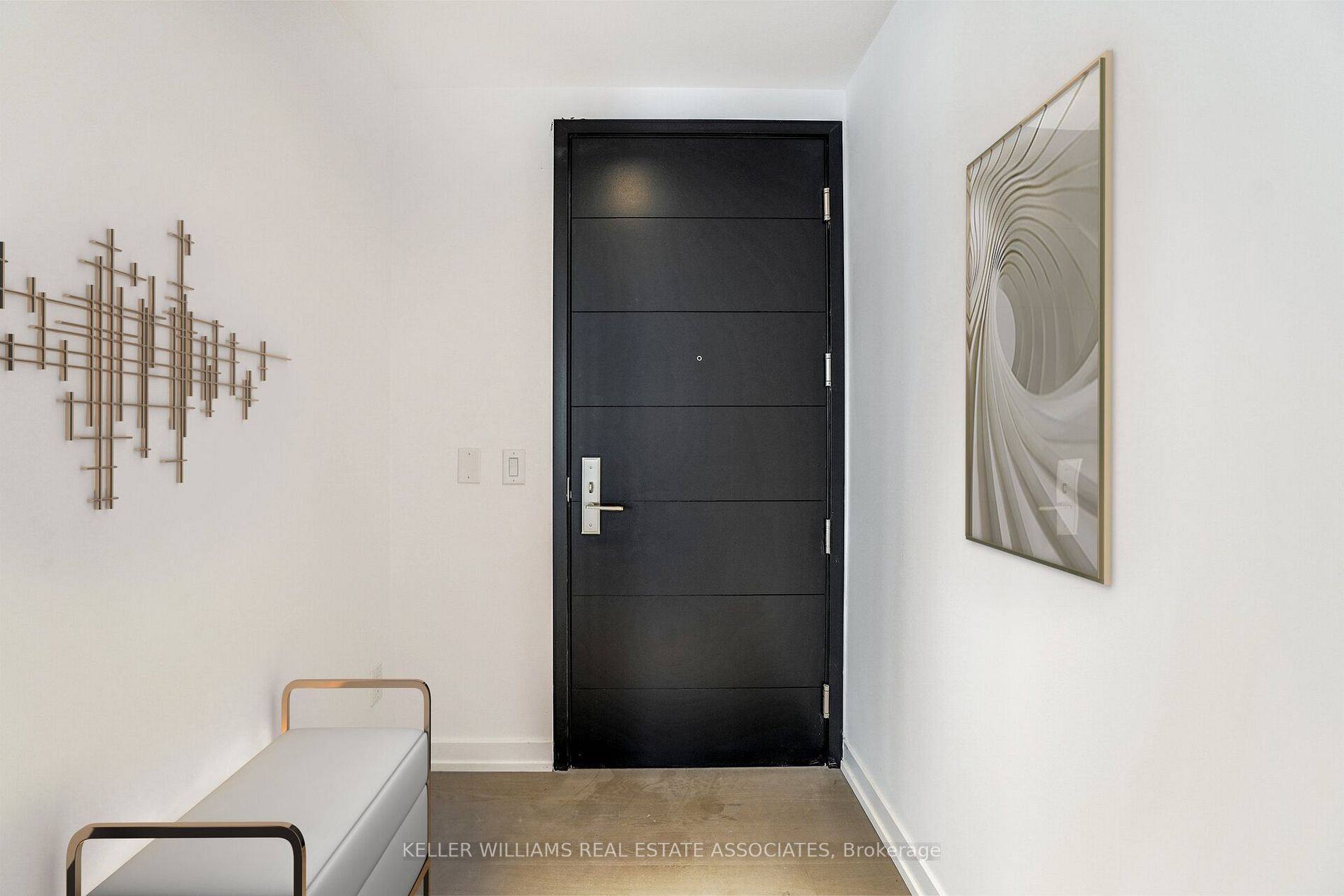 488 University Ave, #2302