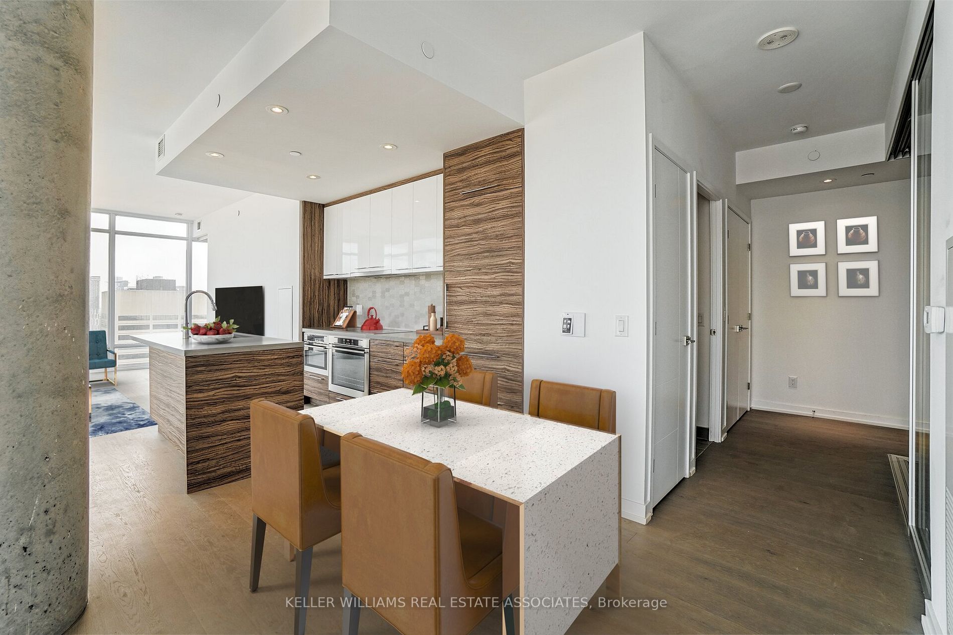 488 University Ave, #2302