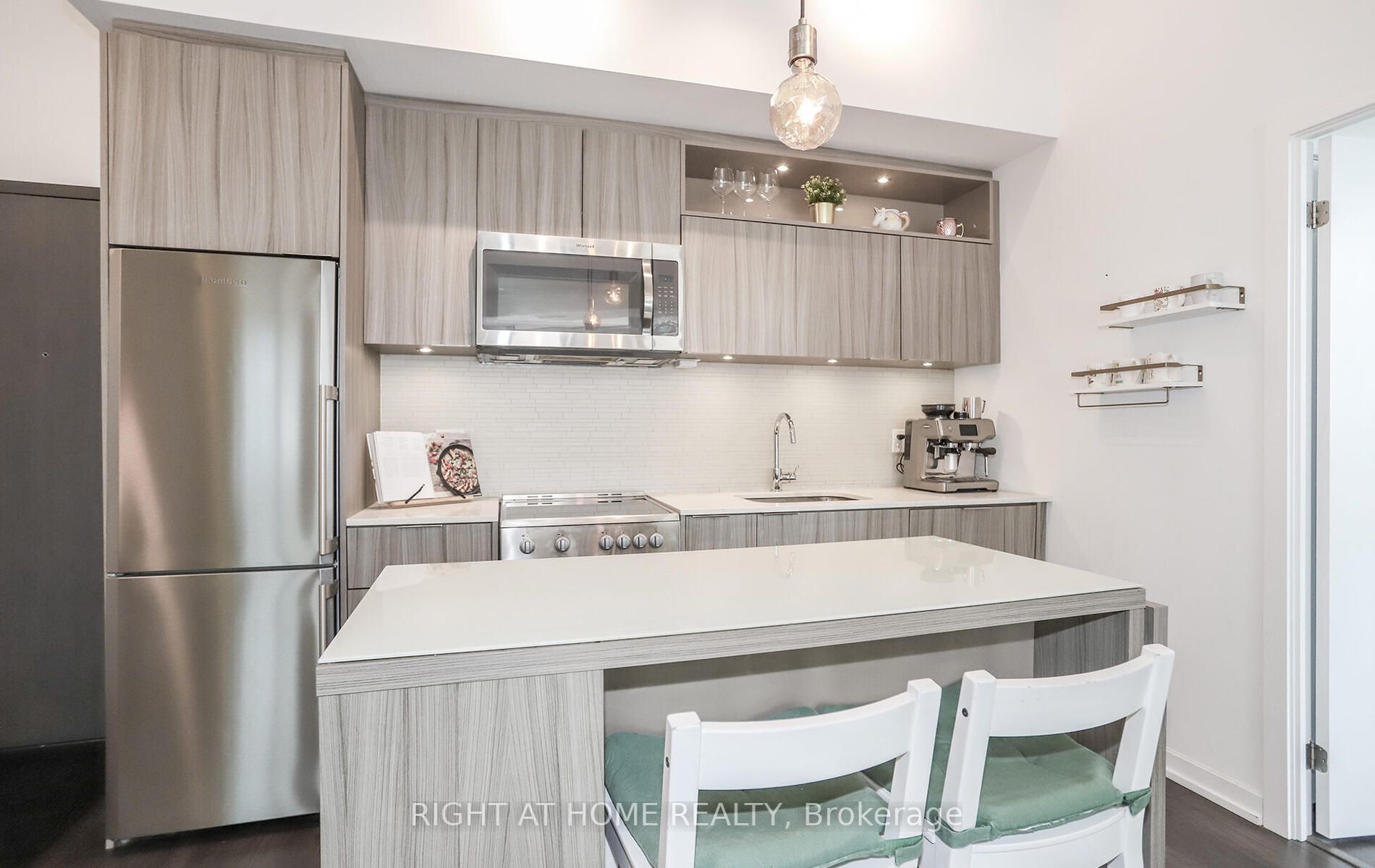 50 Forest Manor Rd, #211
