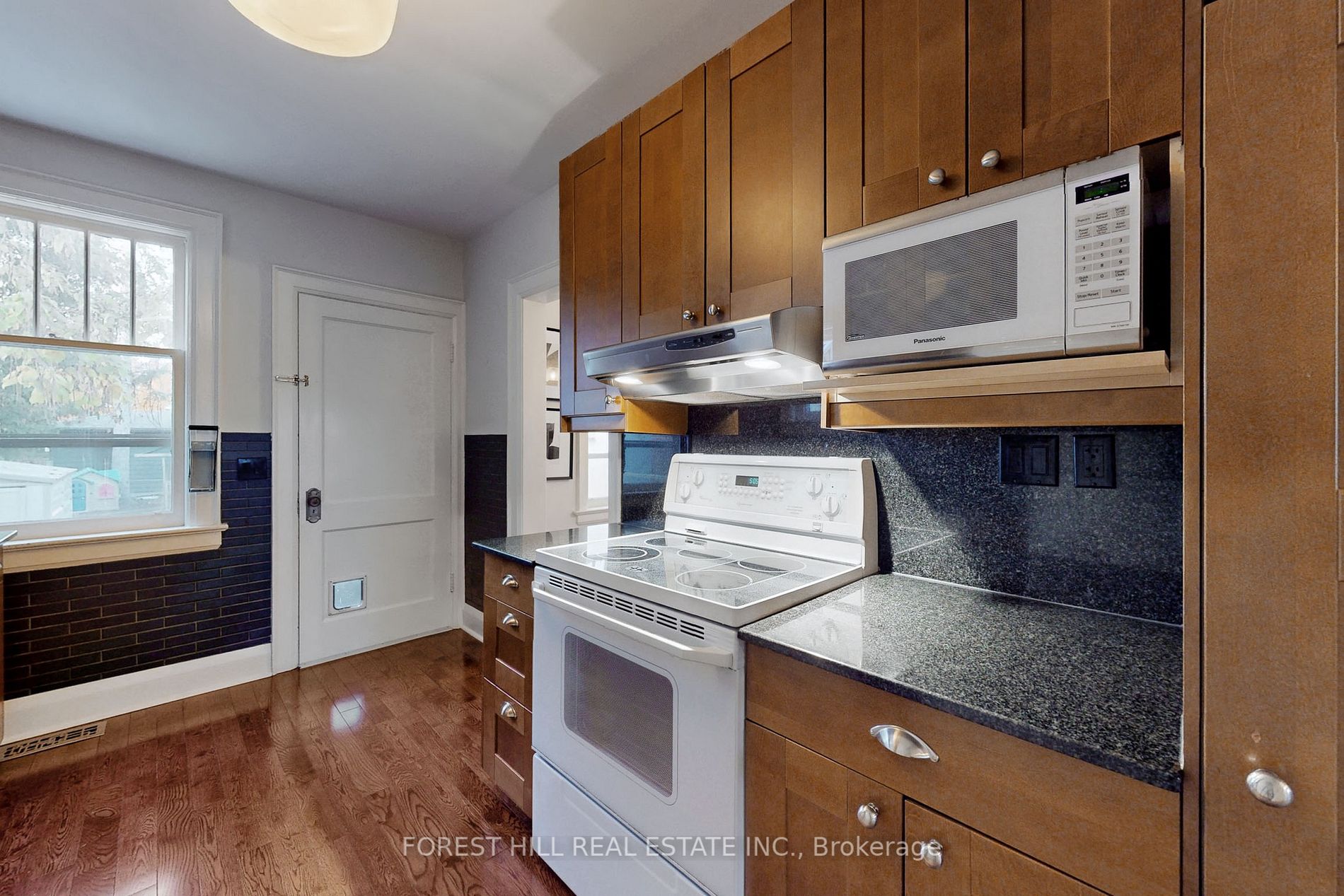 92 Bowood Ave