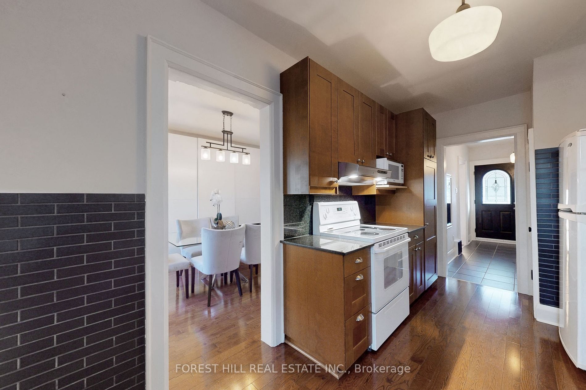 92 Bowood Ave