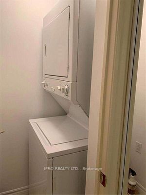 3830 Bathurst St, #407