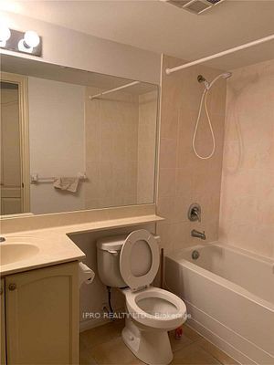 3830 Bathurst St, #407